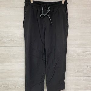 | Athleta | cropped pants. Size 4.